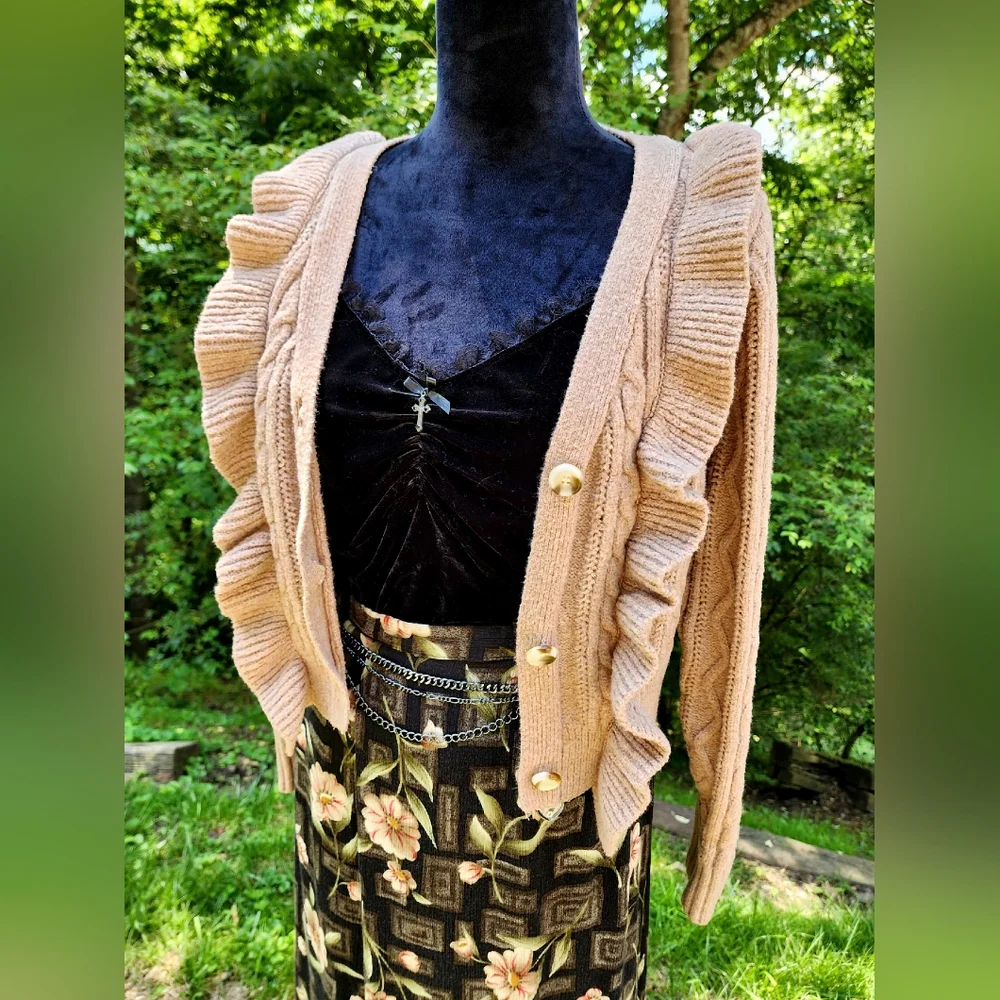 Button Up Ruffled Sweater ~ Nude/Cocoa Color NWOT - Picture 7 of 9